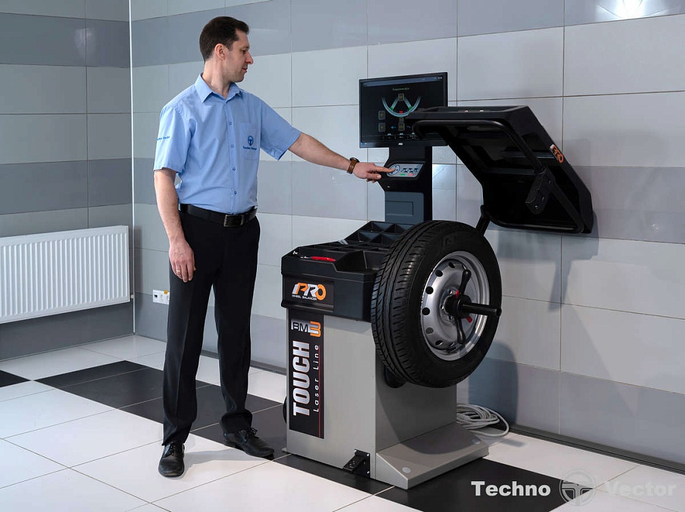 Стенд балансировочный модель iPRO BM3