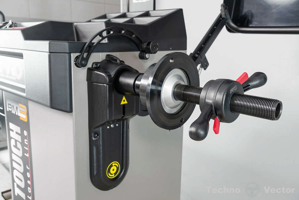 Стенд балансировочный модель iPRO BM3